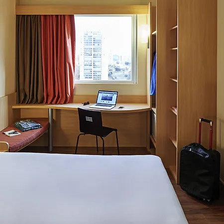 Ibis Gare Du Nord La Fayette Hotel Parijs