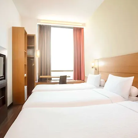 Ibis Gare Du Nord La Fayette Hotel Parijs