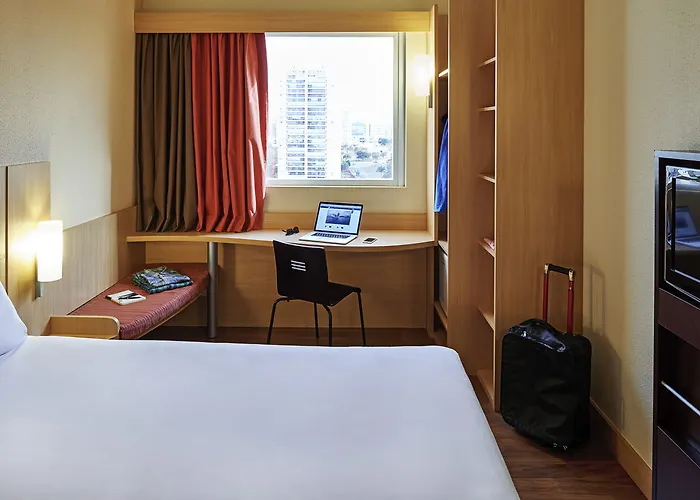 Ibis Gare Du Nord La Fayette Hotel Paříž